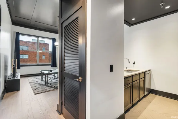 $194,900 | 113 West Wayne Street, Unit 303, Fort Wayne, IN 46802