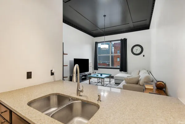 $194,900 | 113 West Wayne Street, Unit 303, Fort Wayne, IN 46802