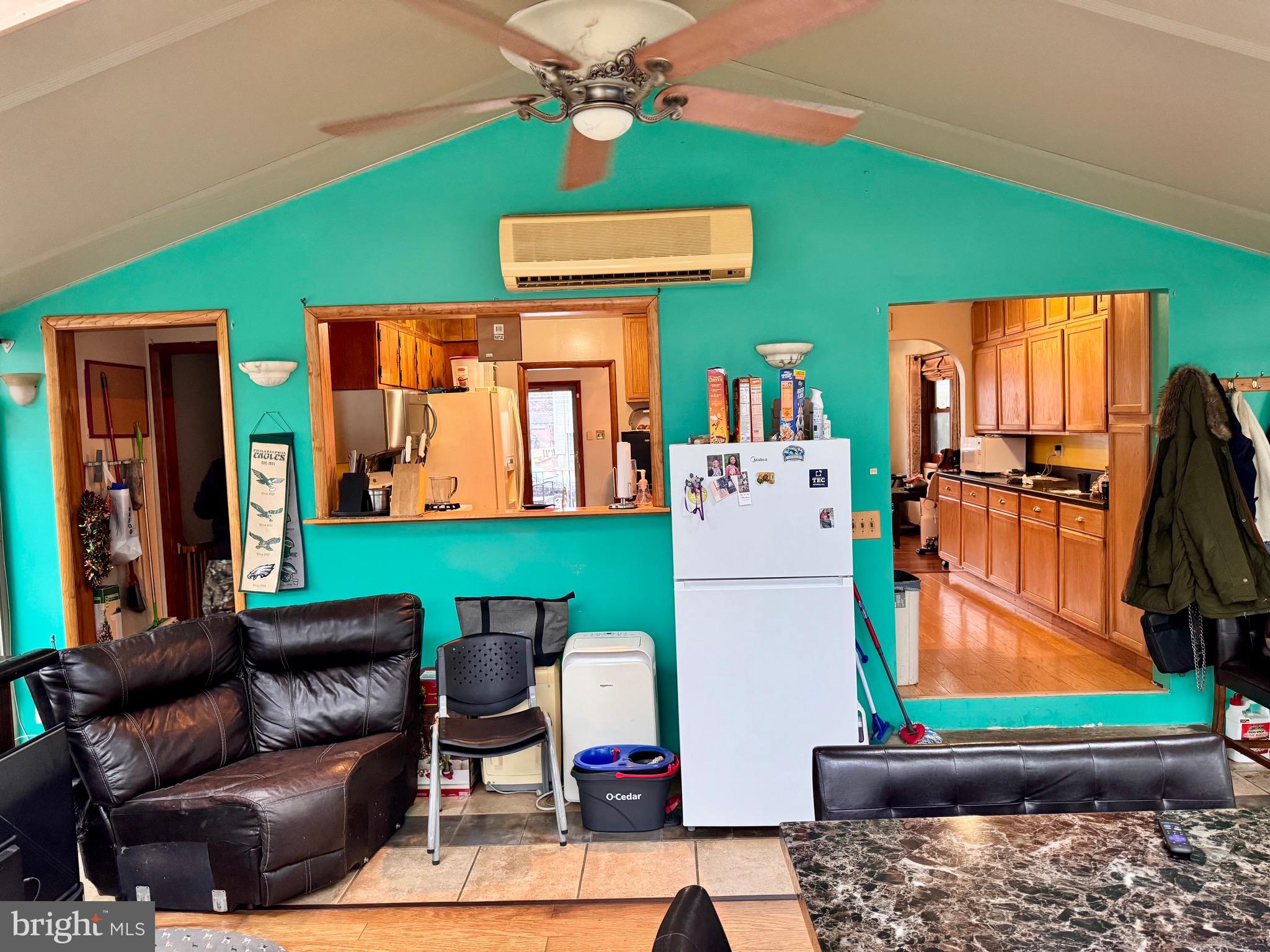 1286 Harding Road Vineland, NJ 08361 - Photo 23 of 40 a living room with furniture and a flat screen tv