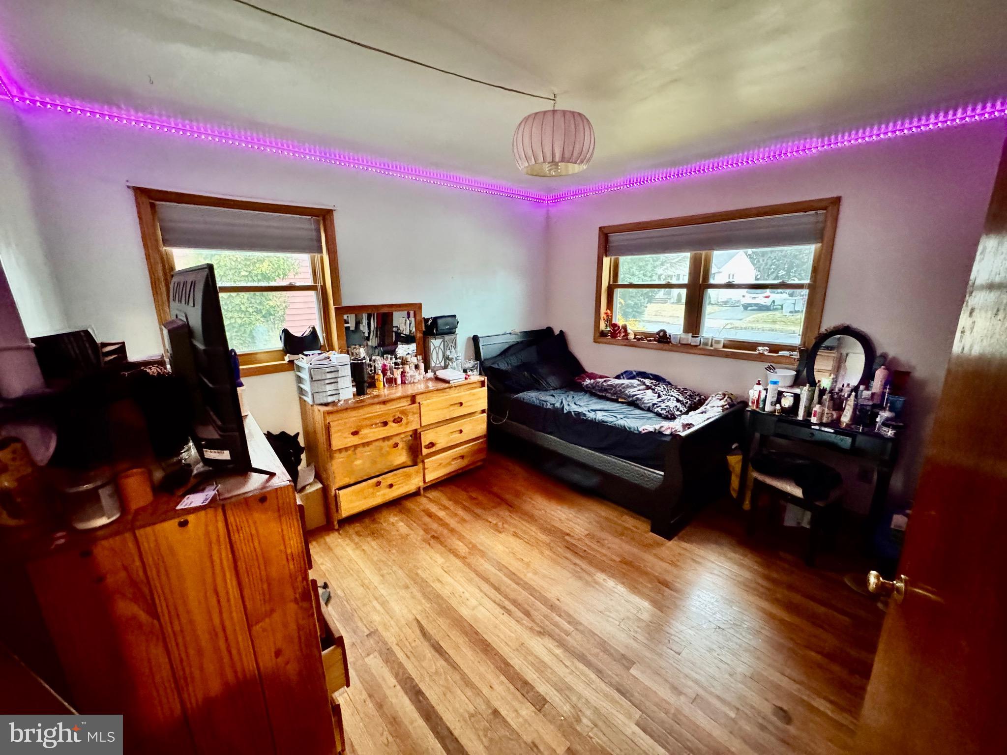 1286 Harding Road Vineland, NJ 08361 - Photo 35 of 40 a living room with furniture rug and wooden floor