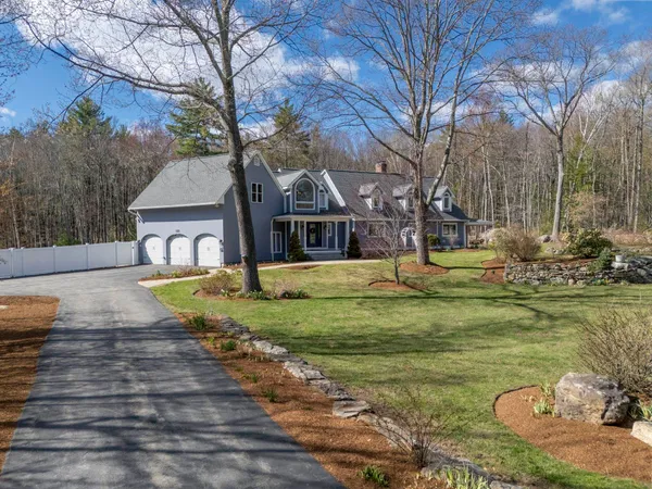 $994,900 | 123 Stephen Drive, Goffstown, NH 03045