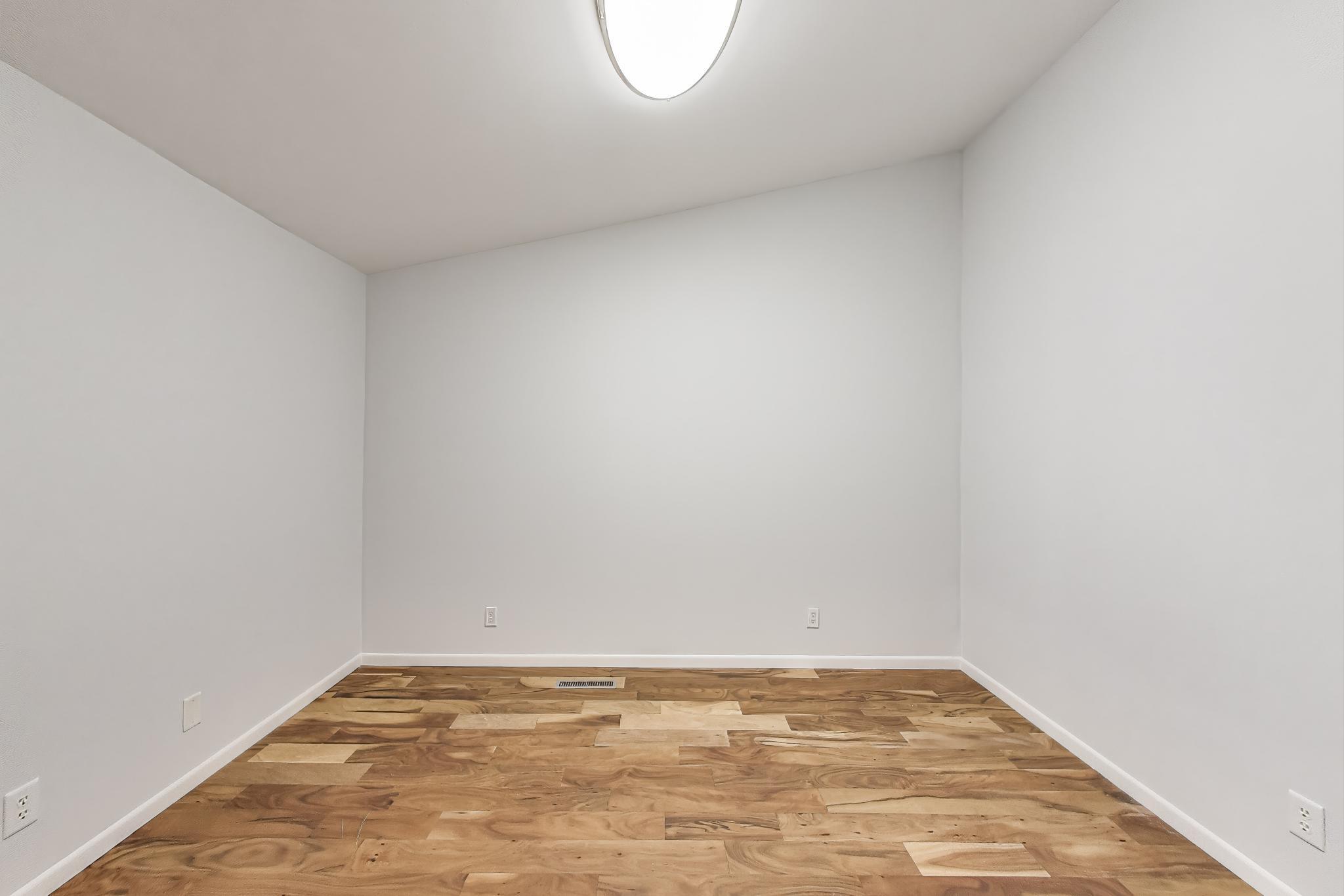 1009 Lake George Drive Hobart, IN 46342 - Photo 20 of 73 2048x1365