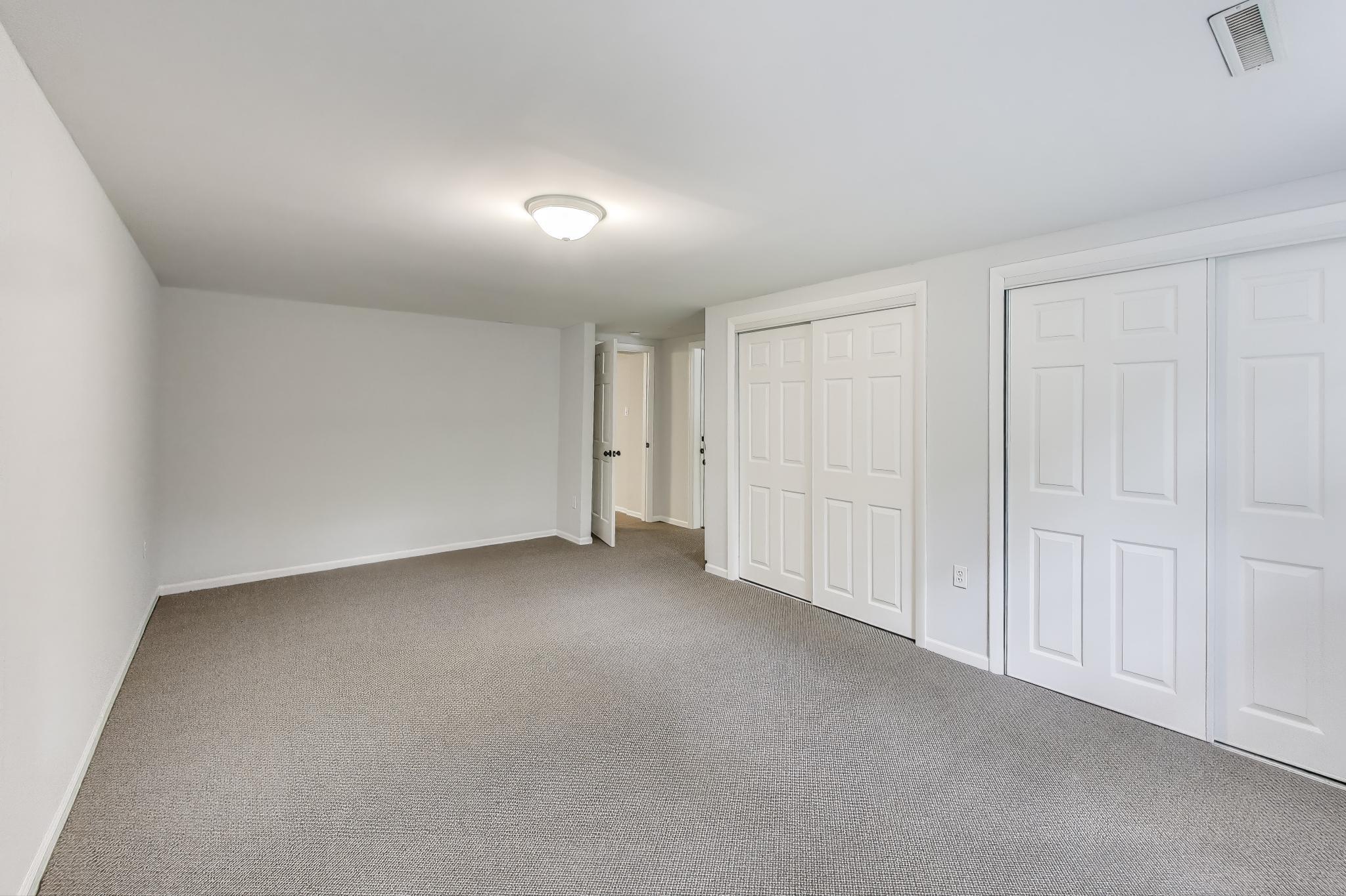 1009 Lake George Drive Hobart, IN 46342 - Photo 49 of 73 2048x1365