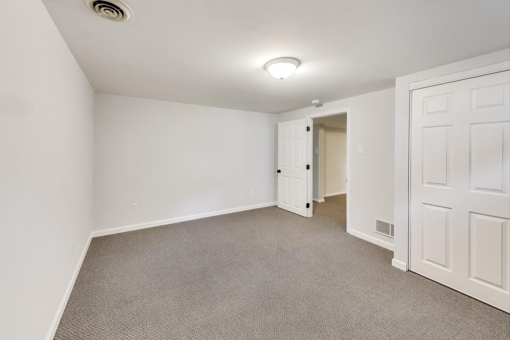 1009 Lake George Drive Hobart, IN 46342 - Photo 51 of 73 2048x1366