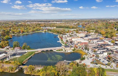 $475,000 | 1009 Lake George Drive, Hobart, IN 46342