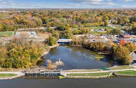 $475,000 | 1009 Lake George Drive, Hobart, IN 46342