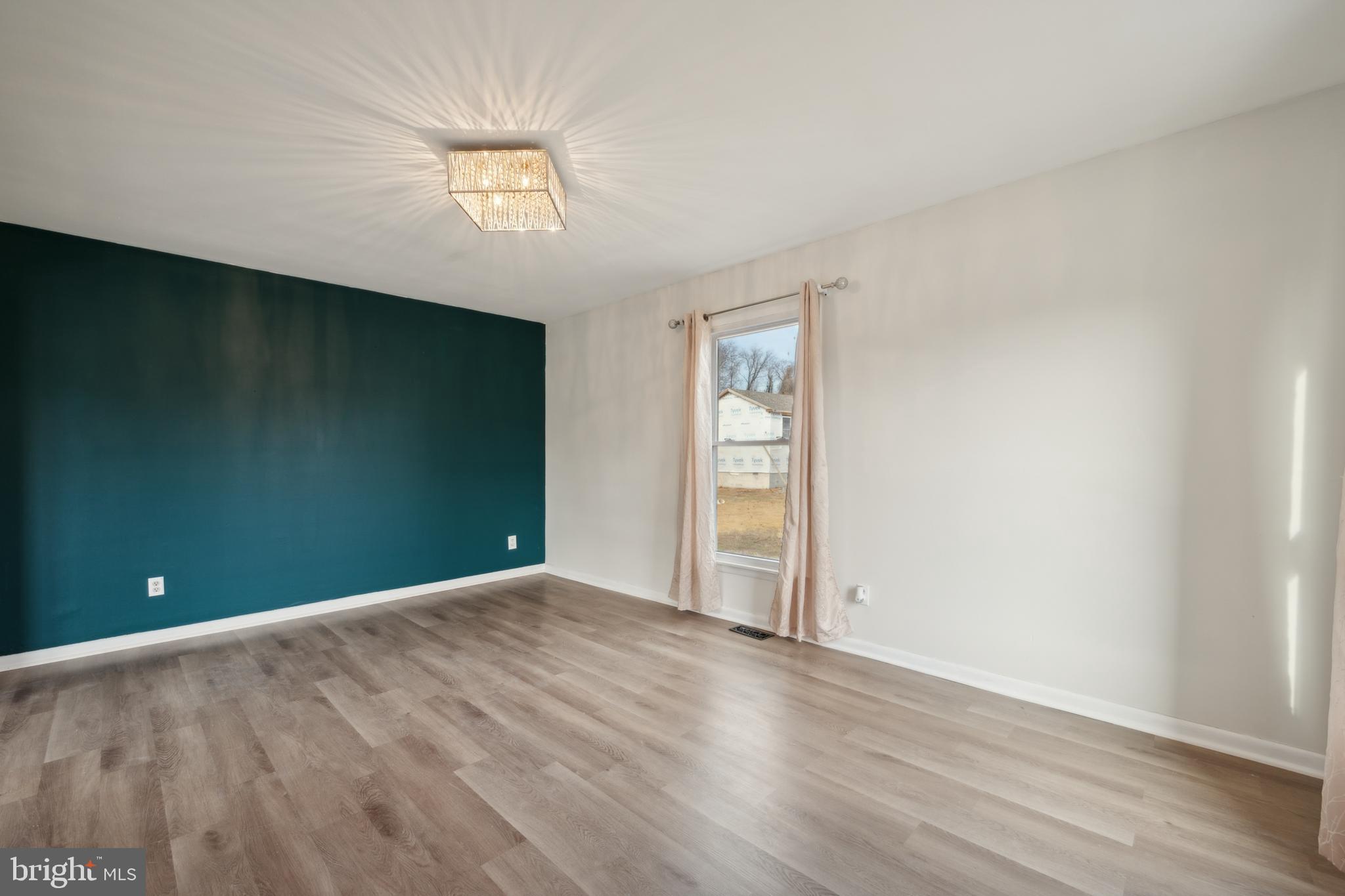 7929 Stow Road Pennsauken, NJ 08110 - Photo 6 of 25 Gallery Image 6
