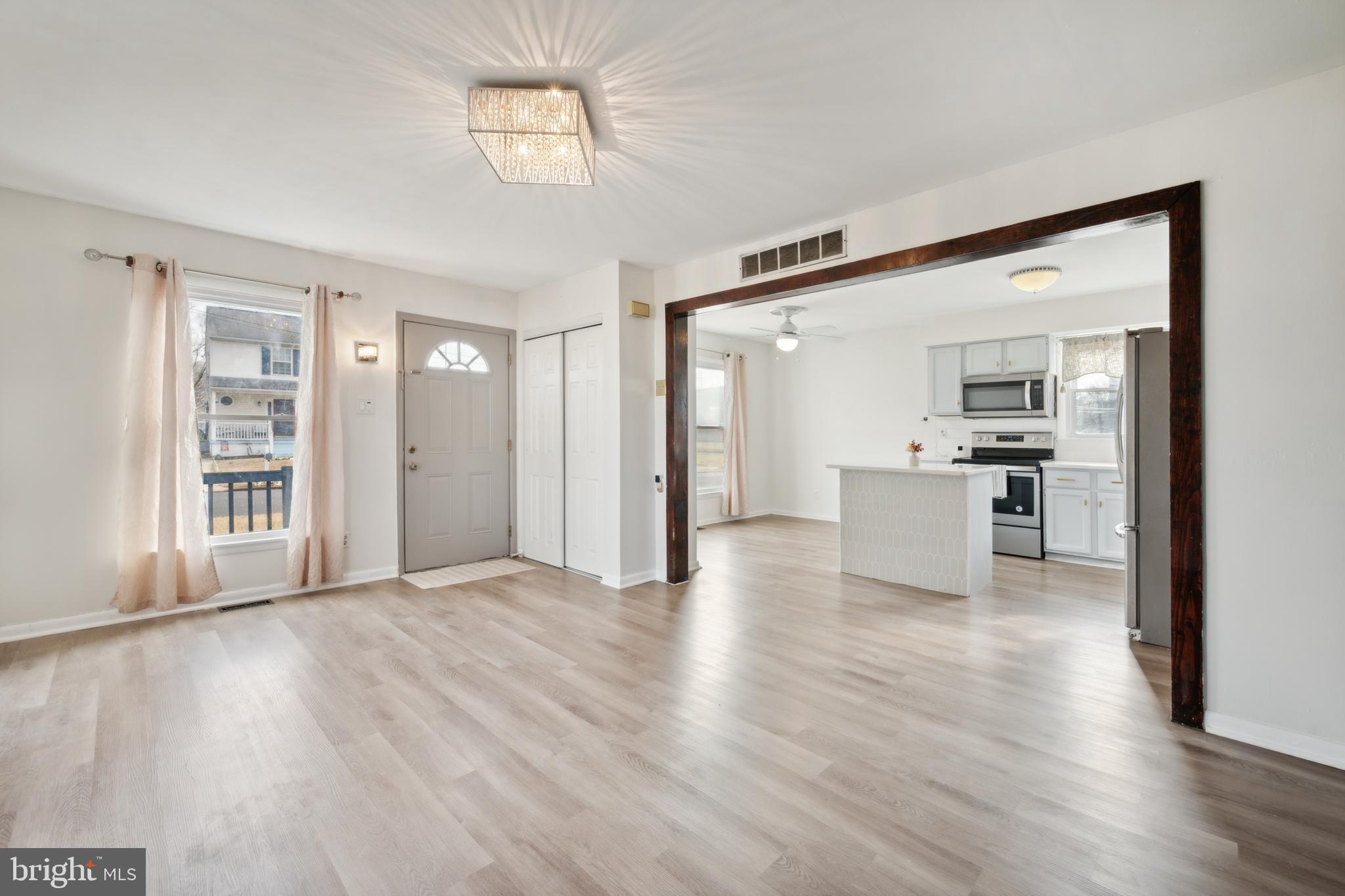7929 Stow Road Pennsauken, NJ 08110 - Photo 9 of 25 Gallery Image 9