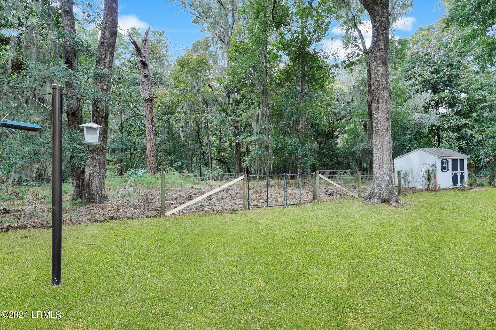 81 Walling Grove Road Beaufort, SC 29907 - Photo 32 of 37 47-web-or-mls-_MG_0188a