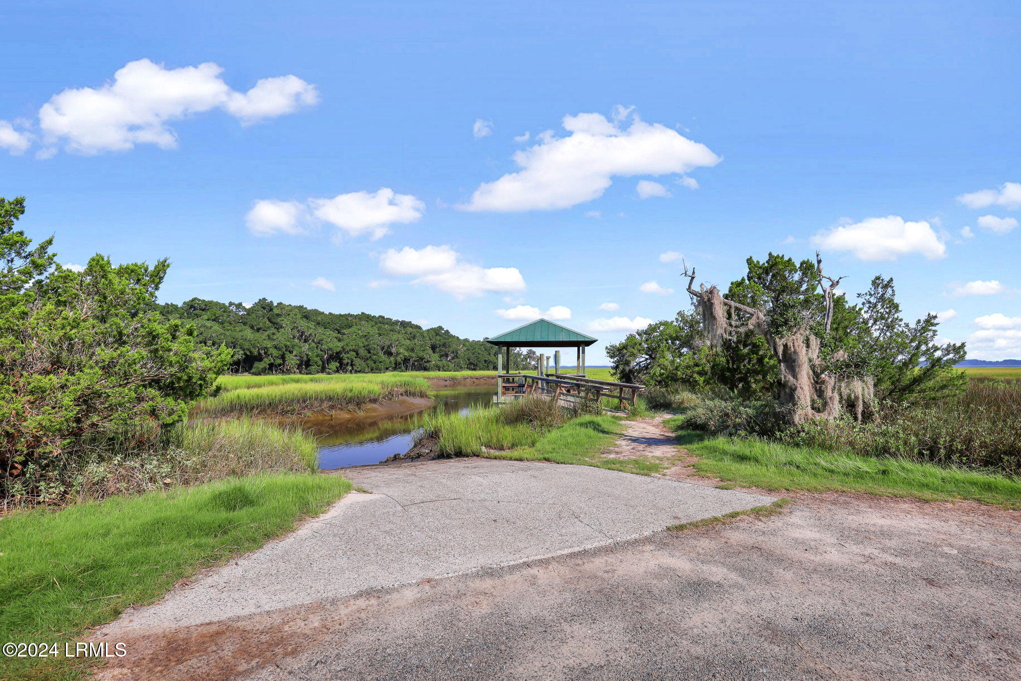 81 Walling Grove Road Beaufort, SC 29907 - Photo 34 of 37 53-web-or-mls-IMG_2252