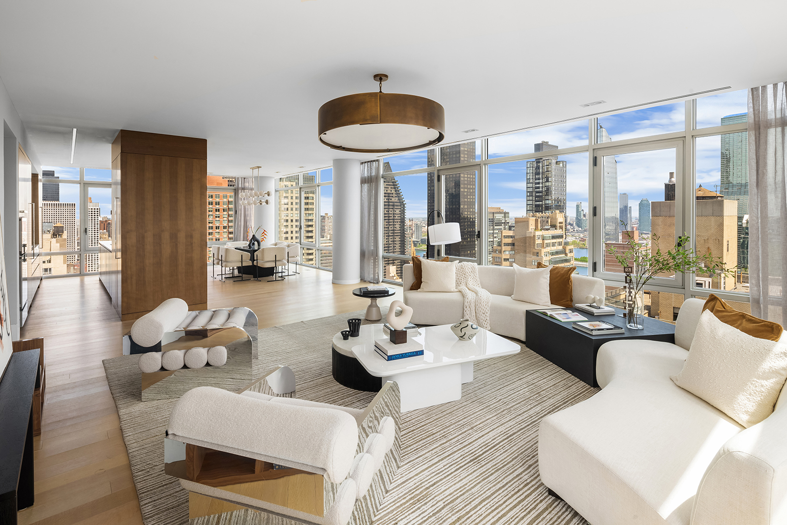 219 East 44th Street, Unit 31 Manhattan, NY 10017 - Photo 1 of 13