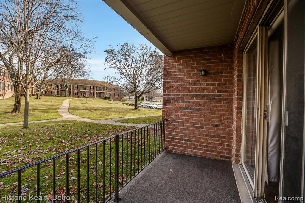29656 Middlebelt Road, Unit 1403 Farmington Hills, MI 48334 - Photo 28 of 39