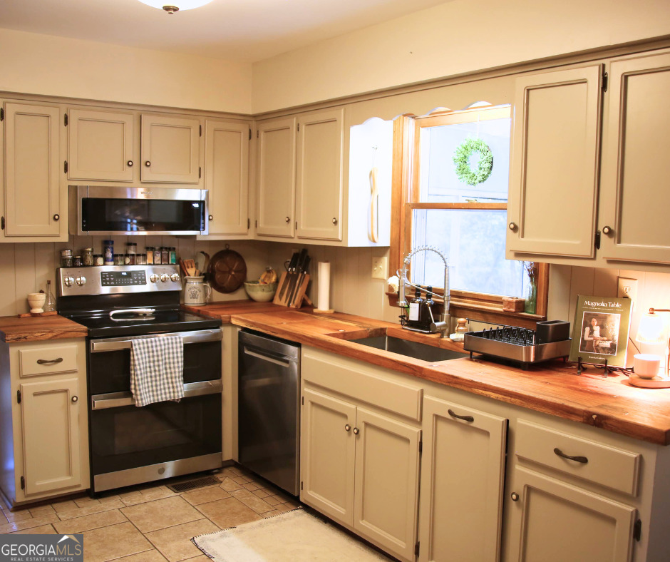 247 Highway 165 165, AL 36027 - Photo 5 of 46