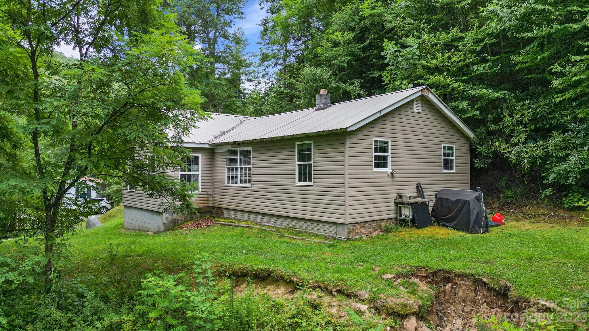 7019 Crabtree Road Spruce Pine, NC 28777 - Photo 21 of 37 Gallery Image 21