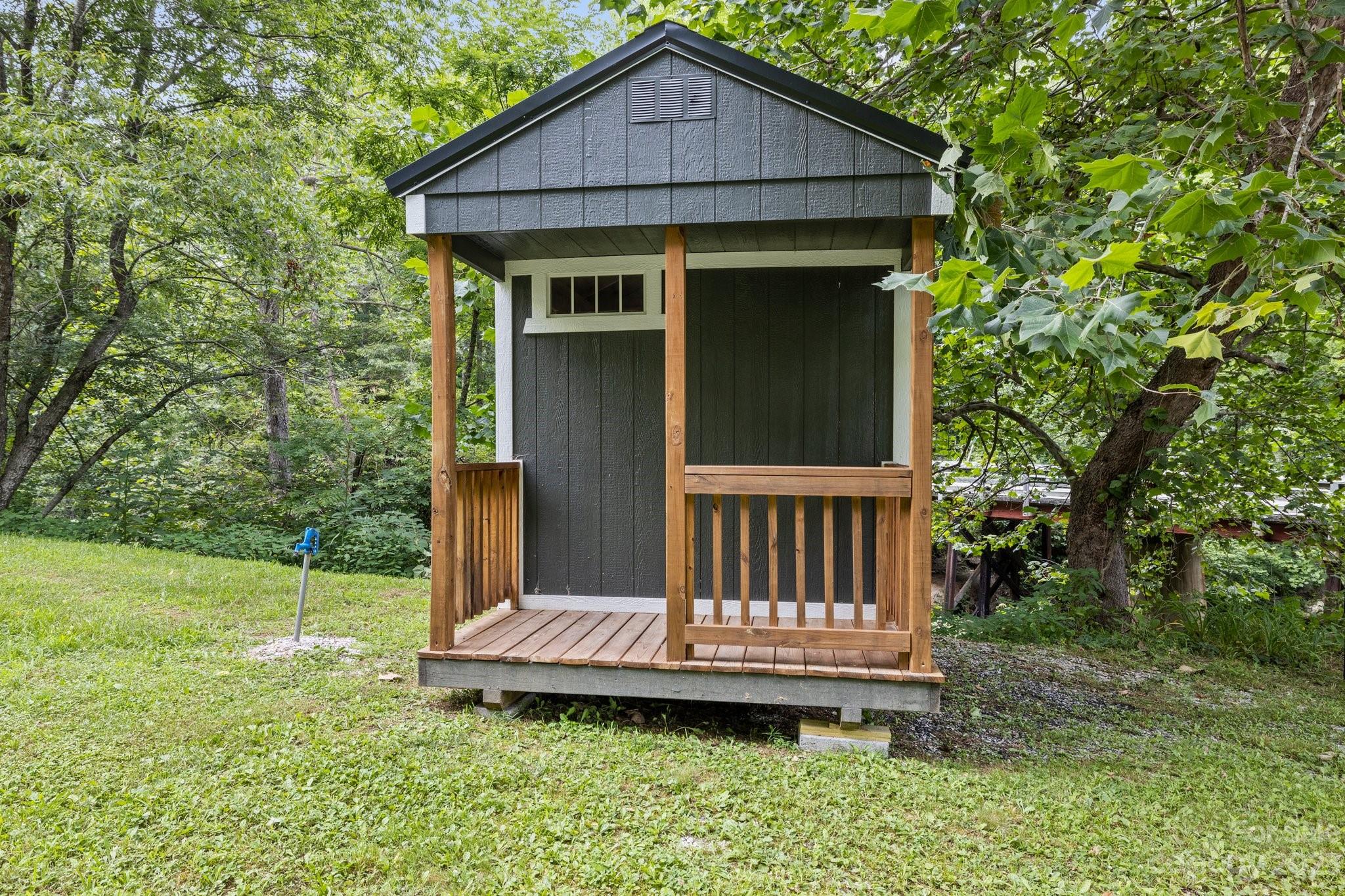7019 Crabtree Road Spruce Pine, NC 28777 - Photo 31 of 37 Gallery Image 31