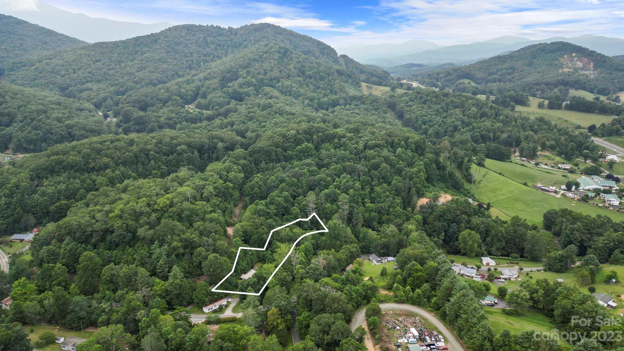 7019 Crabtree Road Spruce Pine, NC 28777 - Photo 32 of 37 Gallery Image 32