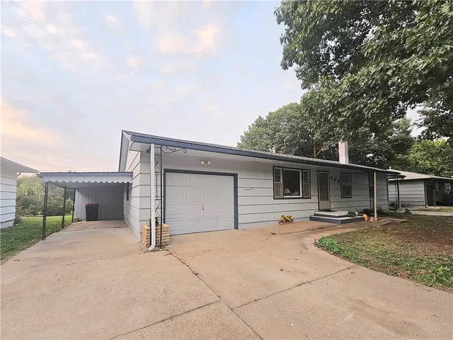 $140,000 | 263 Kaw Avenue, Garnett, KS 66032