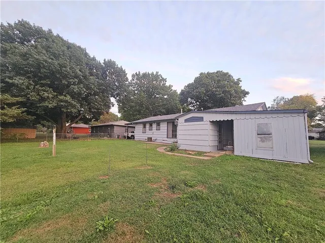 $140,000 | 263 Kaw Avenue, Garnett, KS 66032