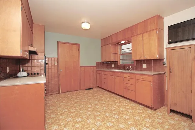 $140,000 | 263 Kaw Avenue, Garnett, KS 66032