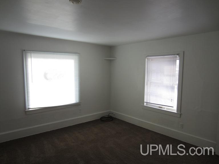 723 Cleveland Avenue Ishpeming, MI 49849 - Photo 4 of 18 Gallery Image 4