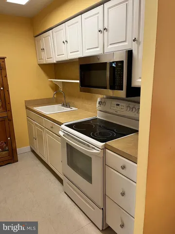 $149,990 | 7600 Roosevelt Boulevard, Unit 212, Philadelphia, PA 19152