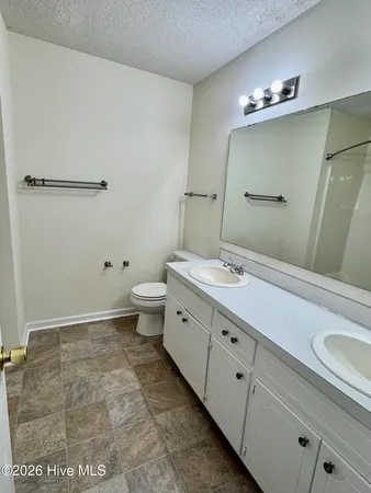 $900 | 3264 Landmark Street, Unit G5, Greenville, NC 27834