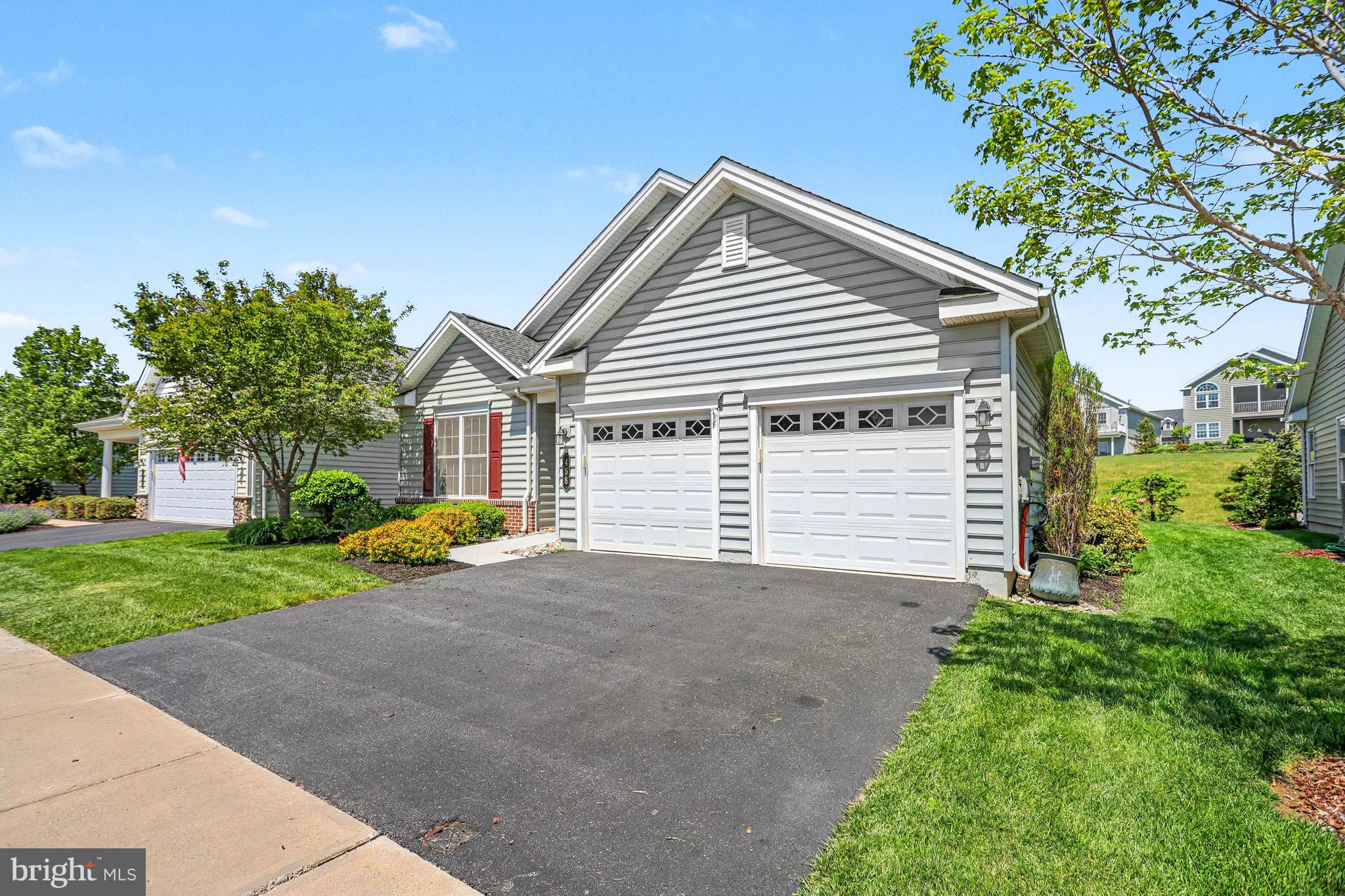 468 Resolution Drive Lititz, PA 17543 - Photo 3 of 29