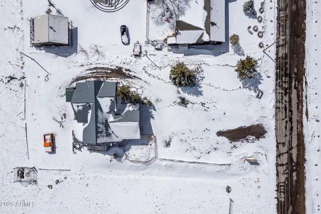 $879,000 | 100 Main Street, Greer, AZ 85925