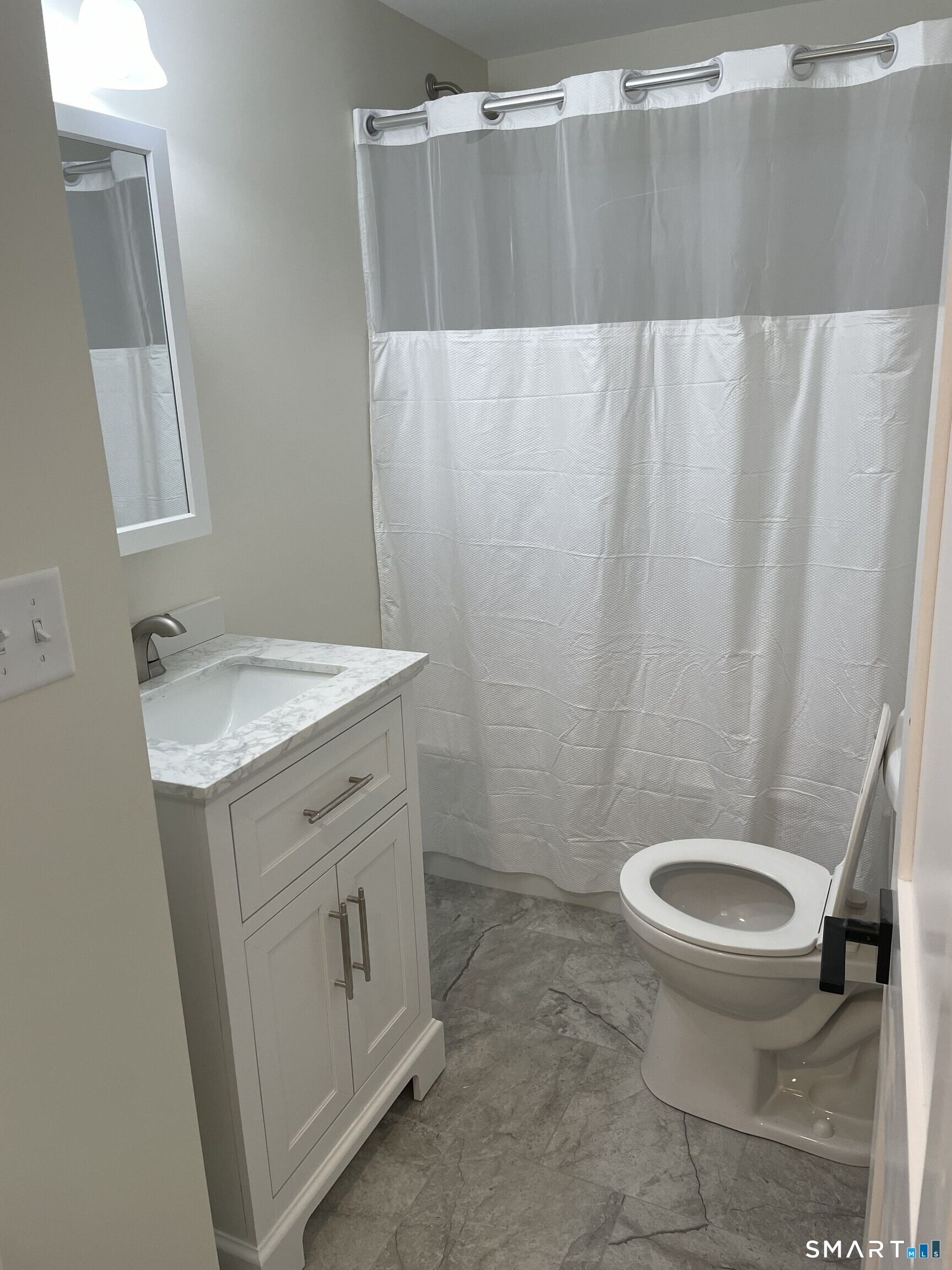 1039 N Road Groton, CT 06340 - Photo 10 of 18