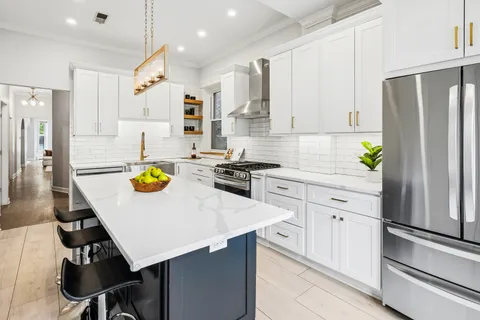 $575,000 | 3762 North Fremont Street, Unit 1S, Chicago, IL 60613