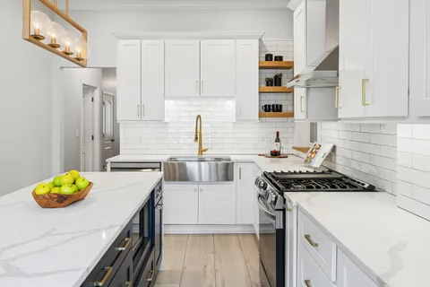 $575,000 | 3762 North Fremont Street, Unit 1S, Chicago, IL 60613