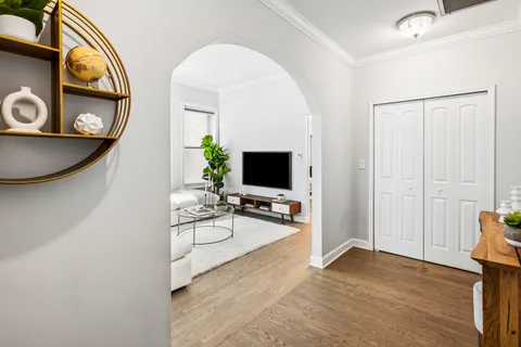 $575,000 | 3762 North Fremont Street, Unit 1S, Chicago, IL 60613
