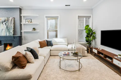 $575,000 | 3762 North Fremont Street, Unit 1S, Chicago, IL 60613