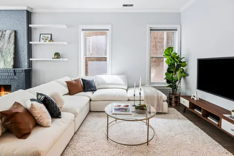 $575,000 | 3762 North Fremont Street, Unit 1S, Chicago, IL 60613
