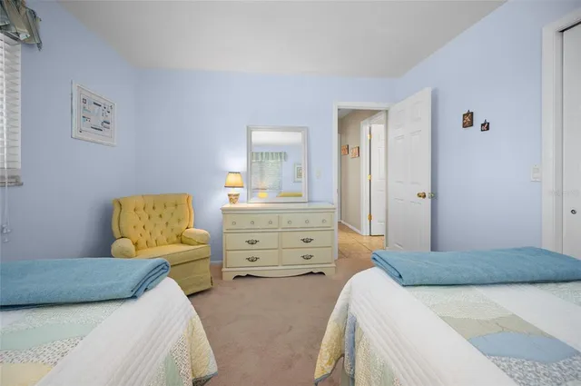 $350,000 | 556 Neponsit Drive, Venice, FL 34293