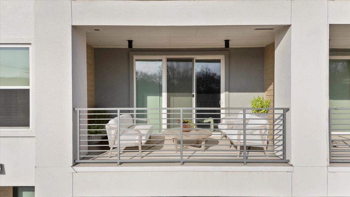4801 Springdale Road, Unit 1107 Austin, TX 78723 - Photo 26 of 40 View of balcony