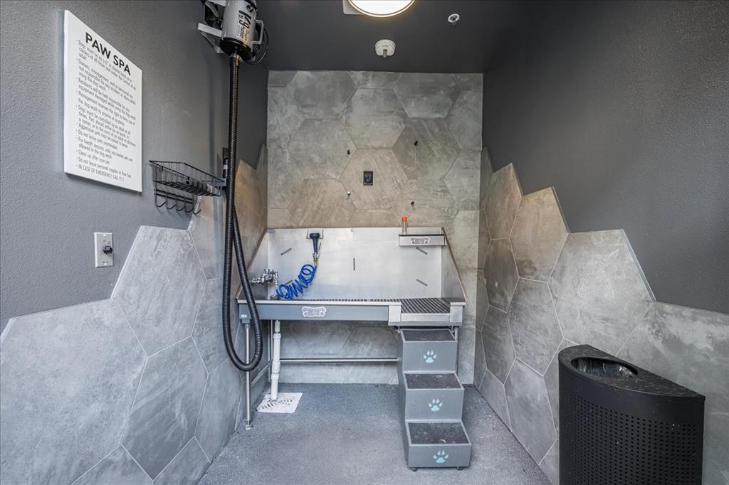 4801 Springdale Road, Unit 1107 Austin, TX 78723 - Photo 33 of 40