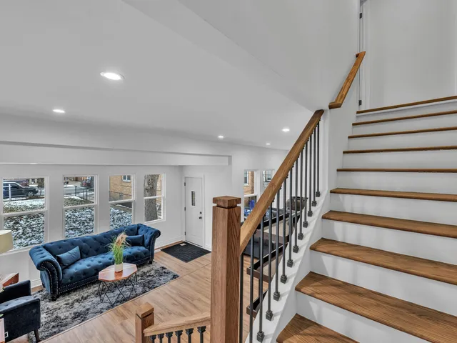 $319,999 | 2343 Ridgeland Avenue, Berwyn, IL 60402