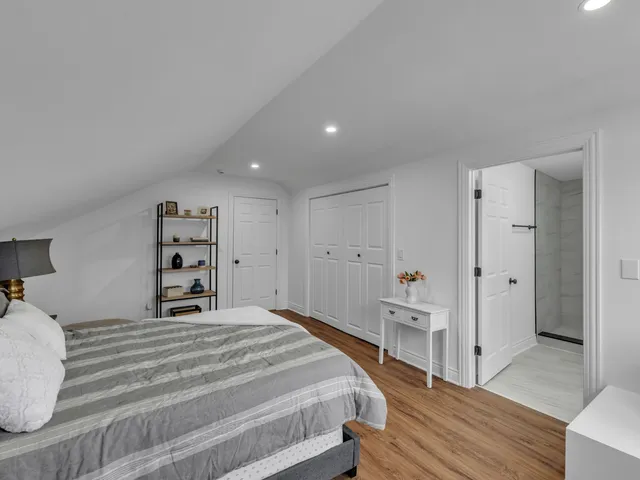 $319,999 | 2343 Ridgeland Avenue, Berwyn, IL 60402