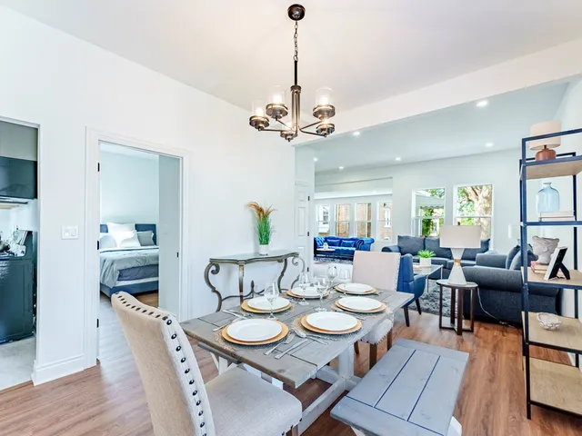 $319,999 | 2343 Ridgeland Avenue, Berwyn, IL 60402