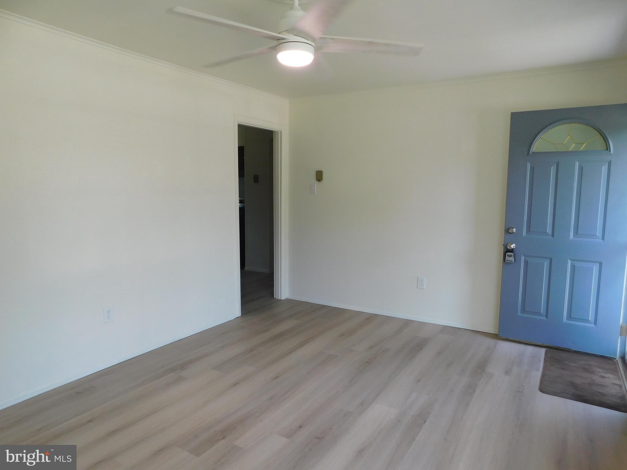 1225 Kimble Road Berryville, VA 22611 - Photo 8 of 27 Living Room