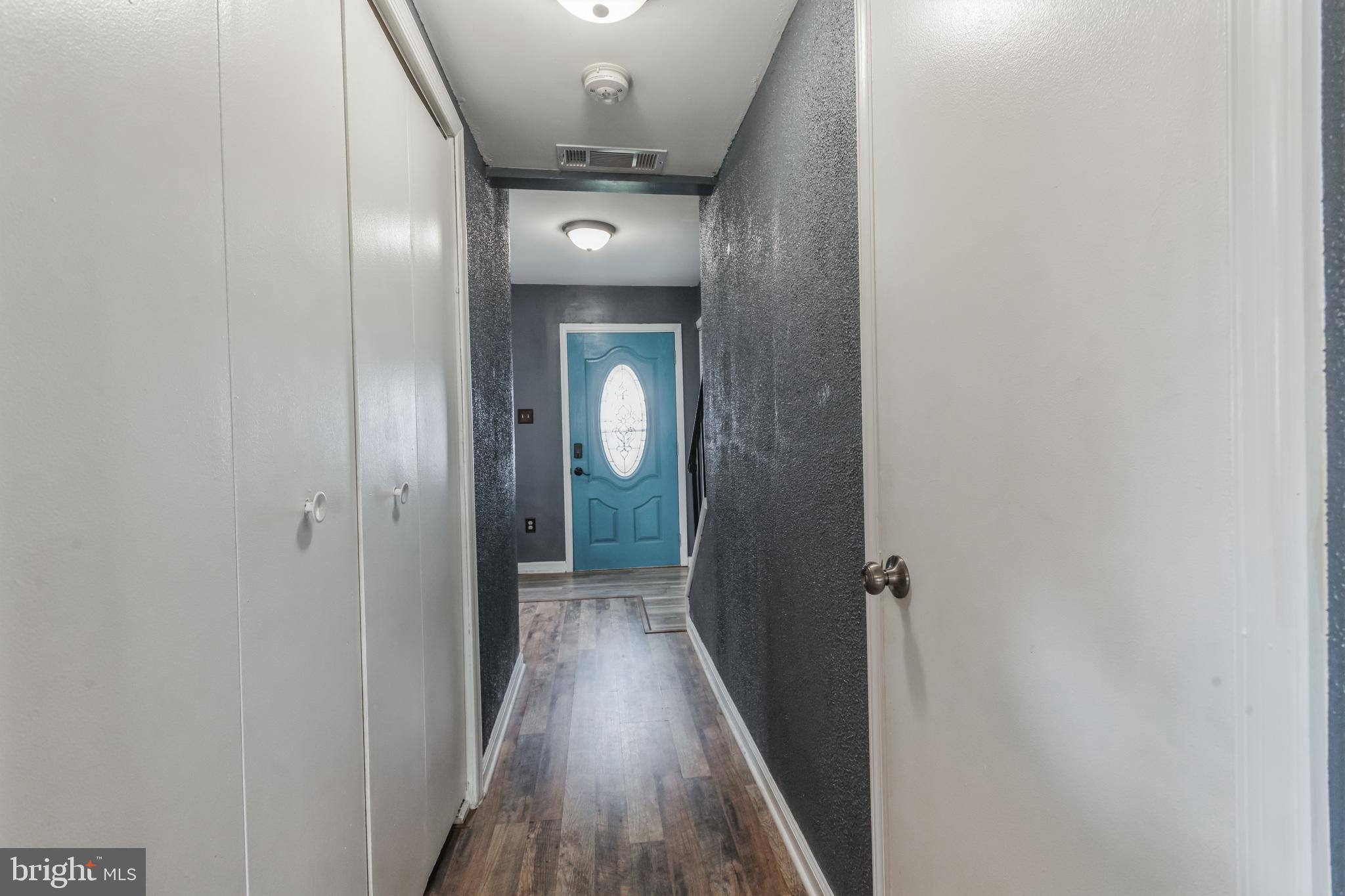 131 Shellcove Road Pasadena, MD 21122 - Photo 13 of 24 Hallway on Main Level