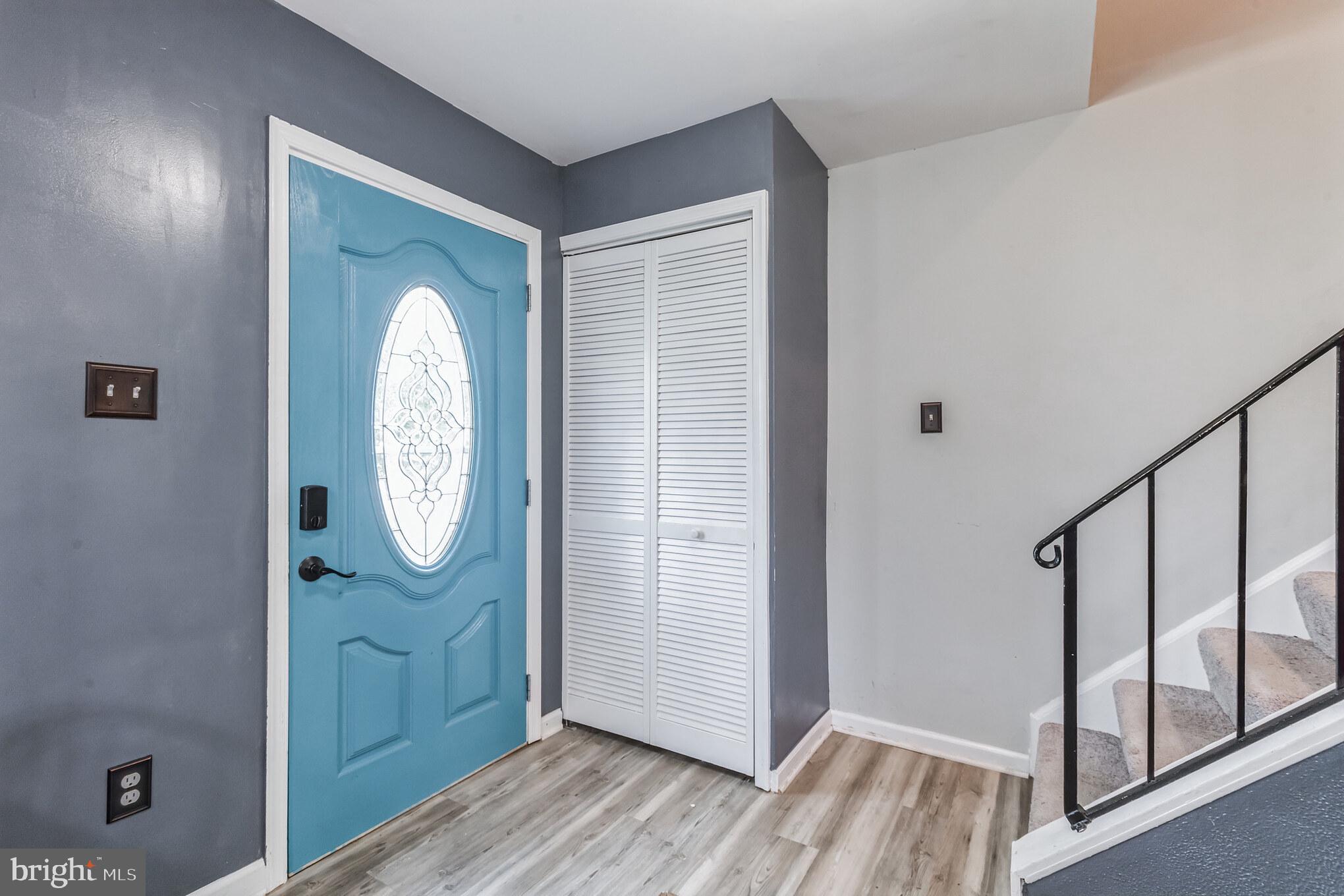 131 Shellcove Road Pasadena, MD 21122 - Photo 4 of 24 Front Entry with Coat Closet