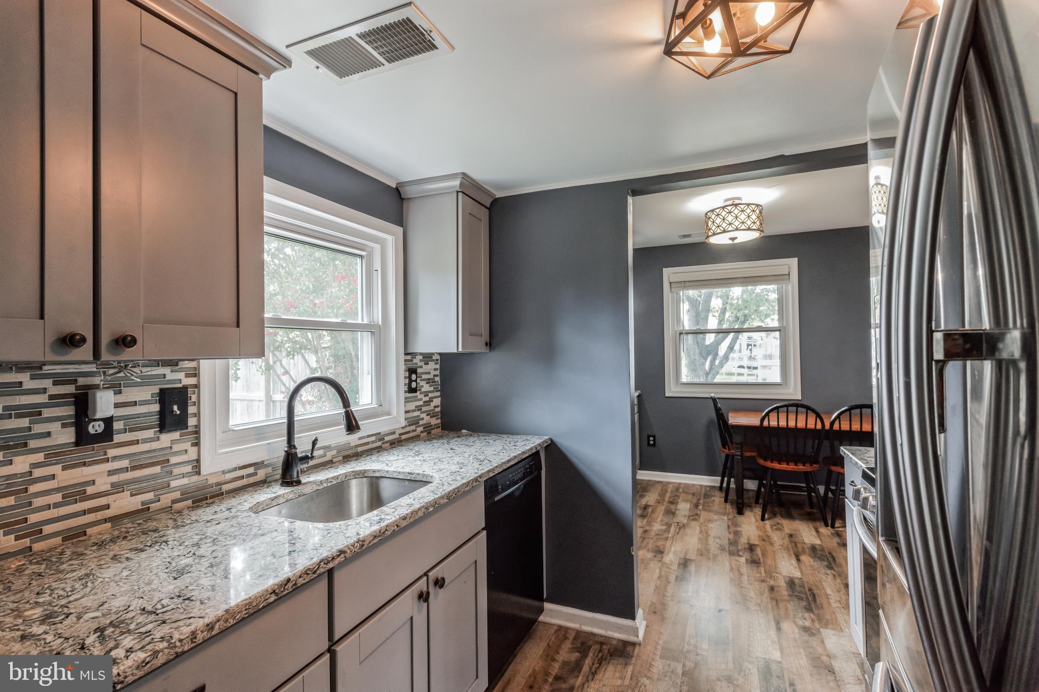 131 Shellcove Road Pasadena, MD 21122 - Photo 8 of 24 Quartz Counters