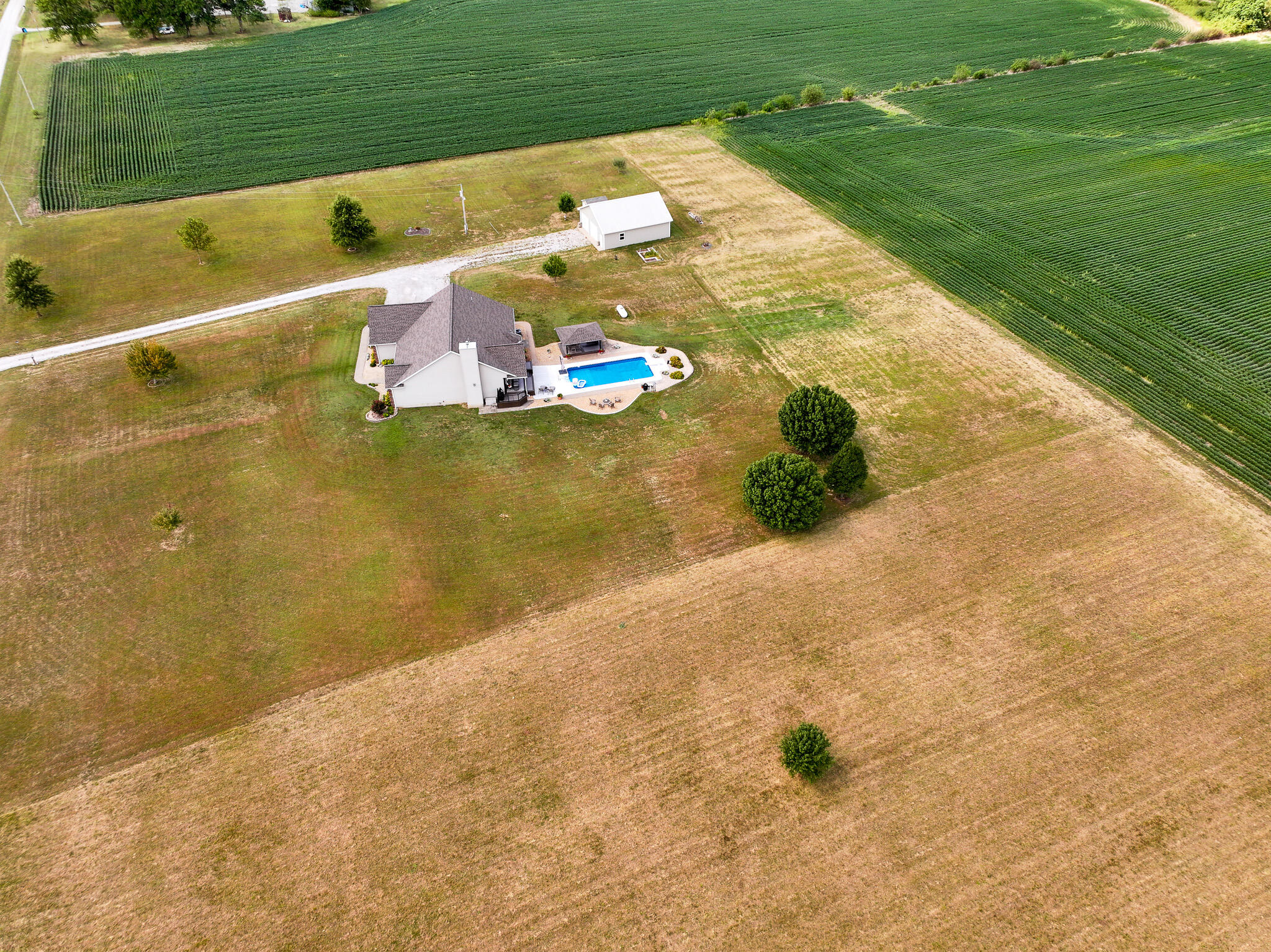 672 Southwest 15th Road Liberal, MO 64762 - Photo 37 of 85 DJI_20260912032219_0773_D