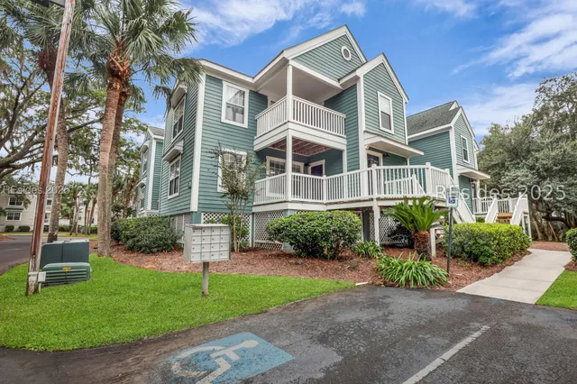 $219,000 | 28 Old S Court, Unit 28A, Bluffton, SC 29910