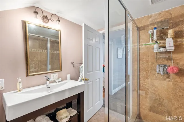 $925,000 | 100 Little White Oak Road, New Haven, MO 63068