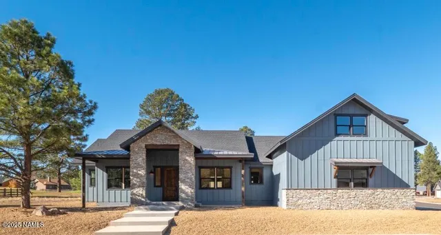 $989,000 | 2421 West Brookhollow Drive, Williams, AZ 86046