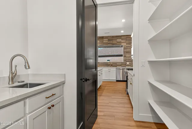 $989,000 | 2421 West Brookhollow Drive, Williams, AZ 86046