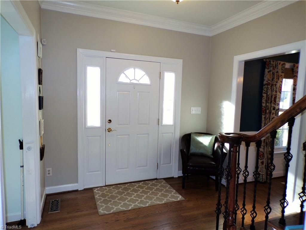 1218 Gatehouse Road High Point, NC 27262 - Photo 2 of 30 Gallery Image 2